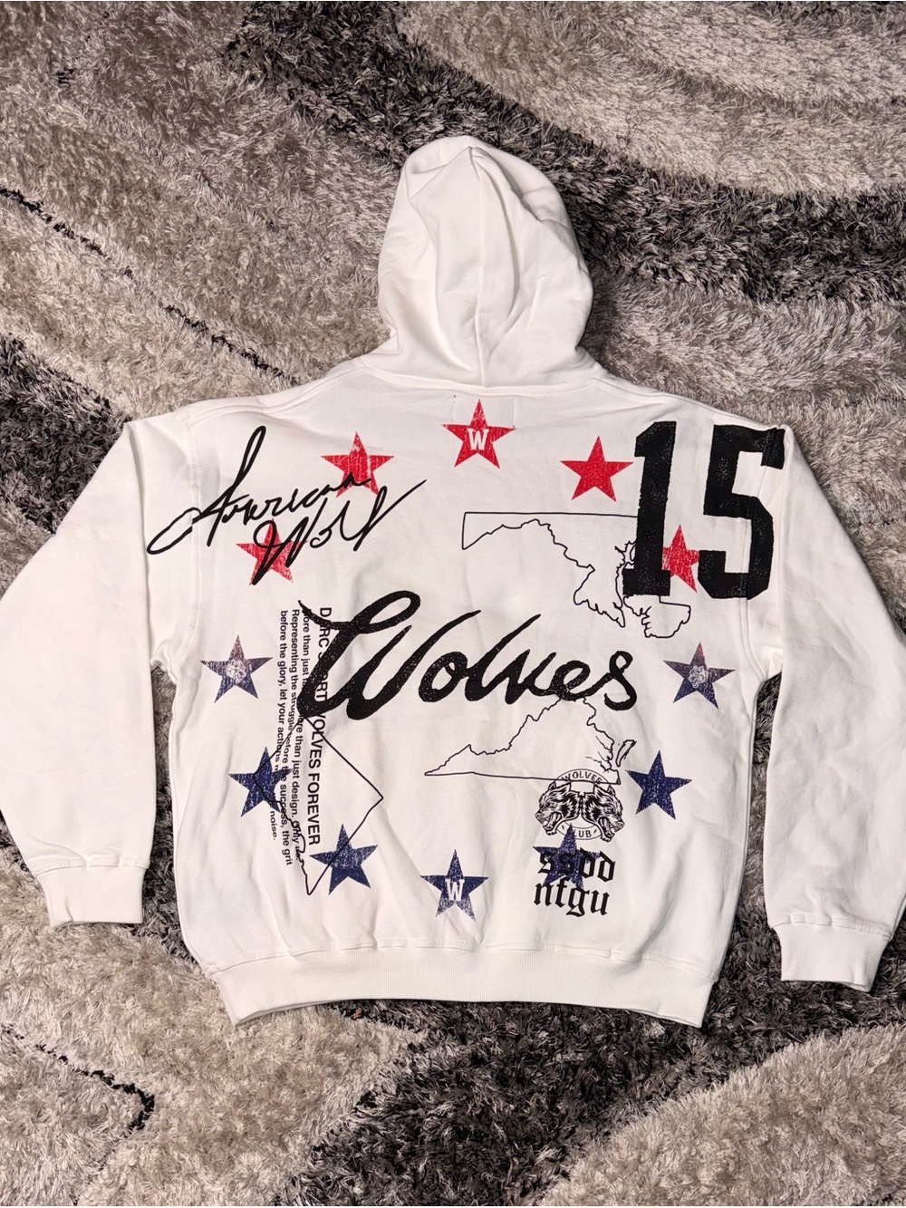 Darc Sport American Wolf DMV Wolves Forever White Hoodie Size Large NWT Limited - Picture 3 of 5